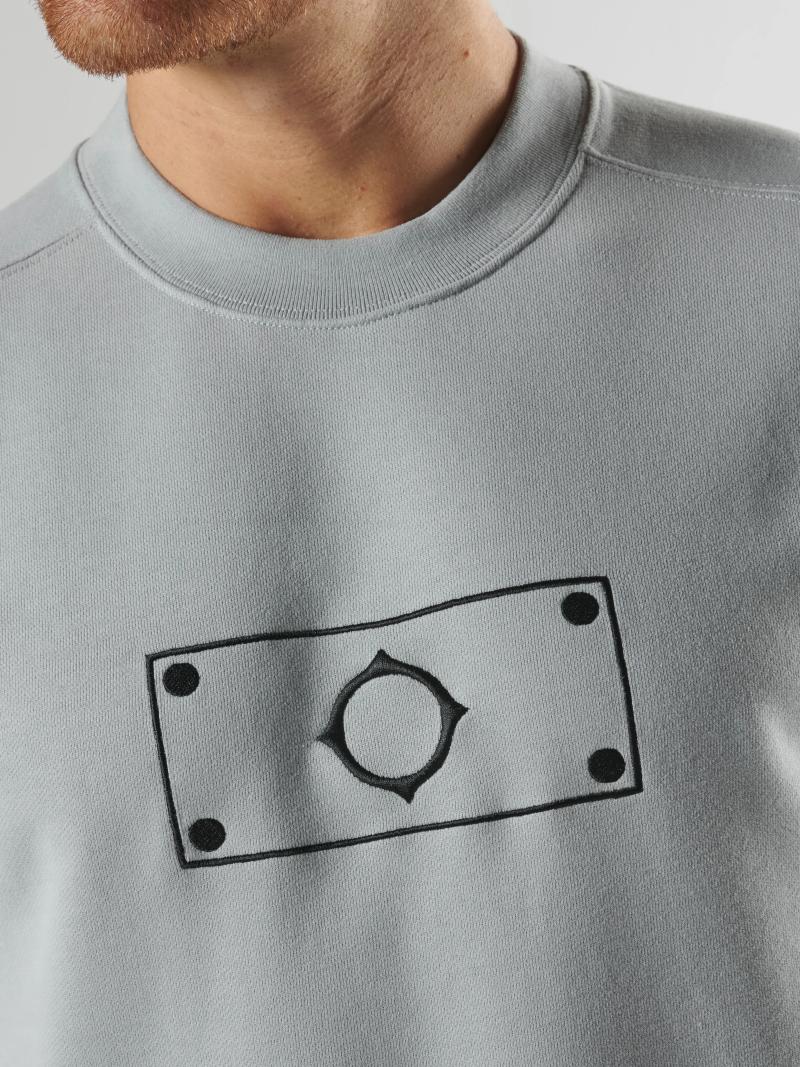 BLAST EMBROIDERED BADGE SWEAT